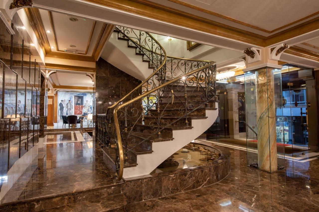 فندق يوروستارز أراغواني سانتياغو دي كومبوستيلا المظهر الخارجي الصورة The lobby of the hotel